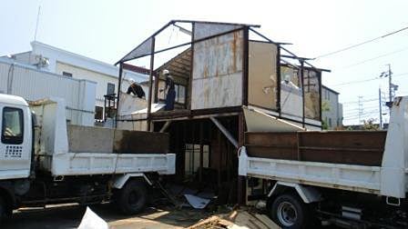 壁撤去作業